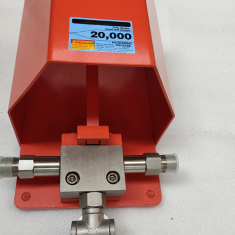 Ultrahög trycköversvämningsventil